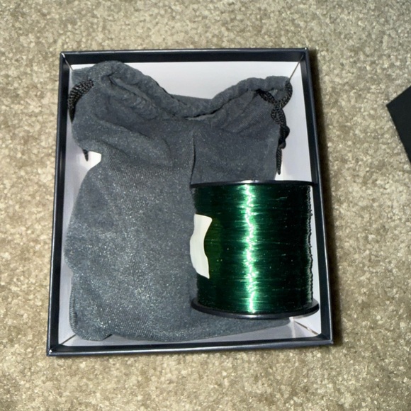 Red Baitcasting Reel - Picture 4 of 8